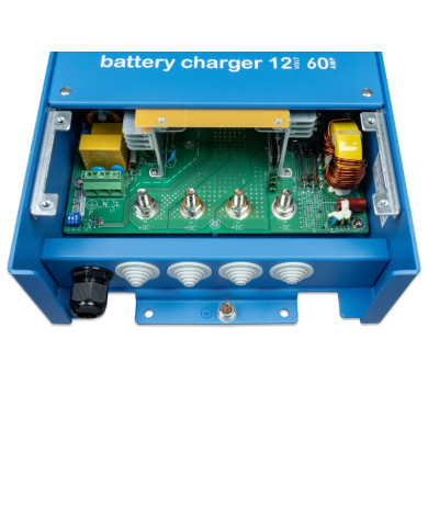 Victron Energy Centaur Lādētājs 12V/60A (3 izejas)