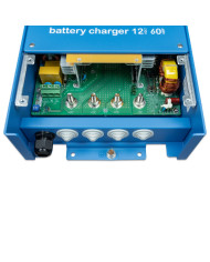 Victron Energy Centaur Ladegerät 12V/60A (3 Ausgänge)